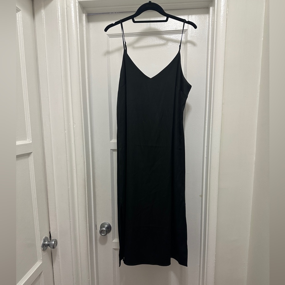 THE DROP | BLACK MIDI SLIP DRESS | SIZE MEDIUM